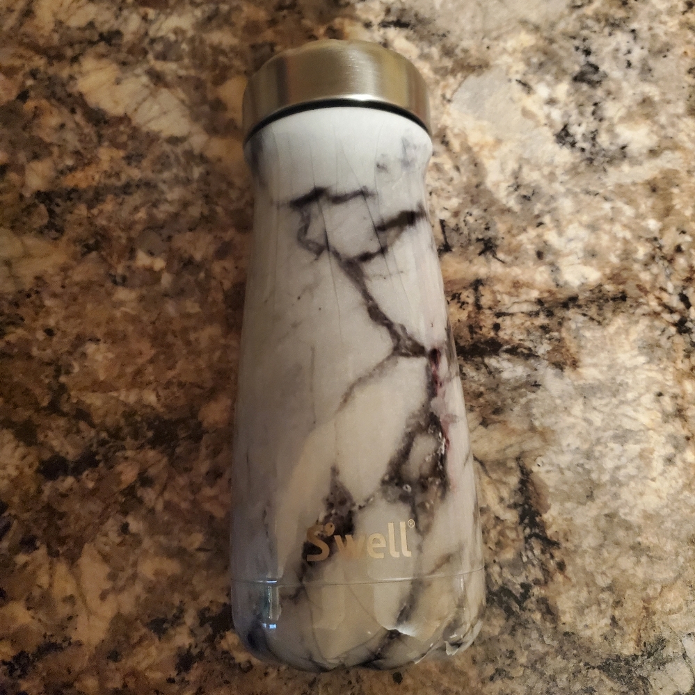 Swell Marble Tumbler